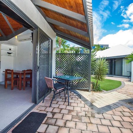 Island Leisure Resort Nelly Bay Room photo
