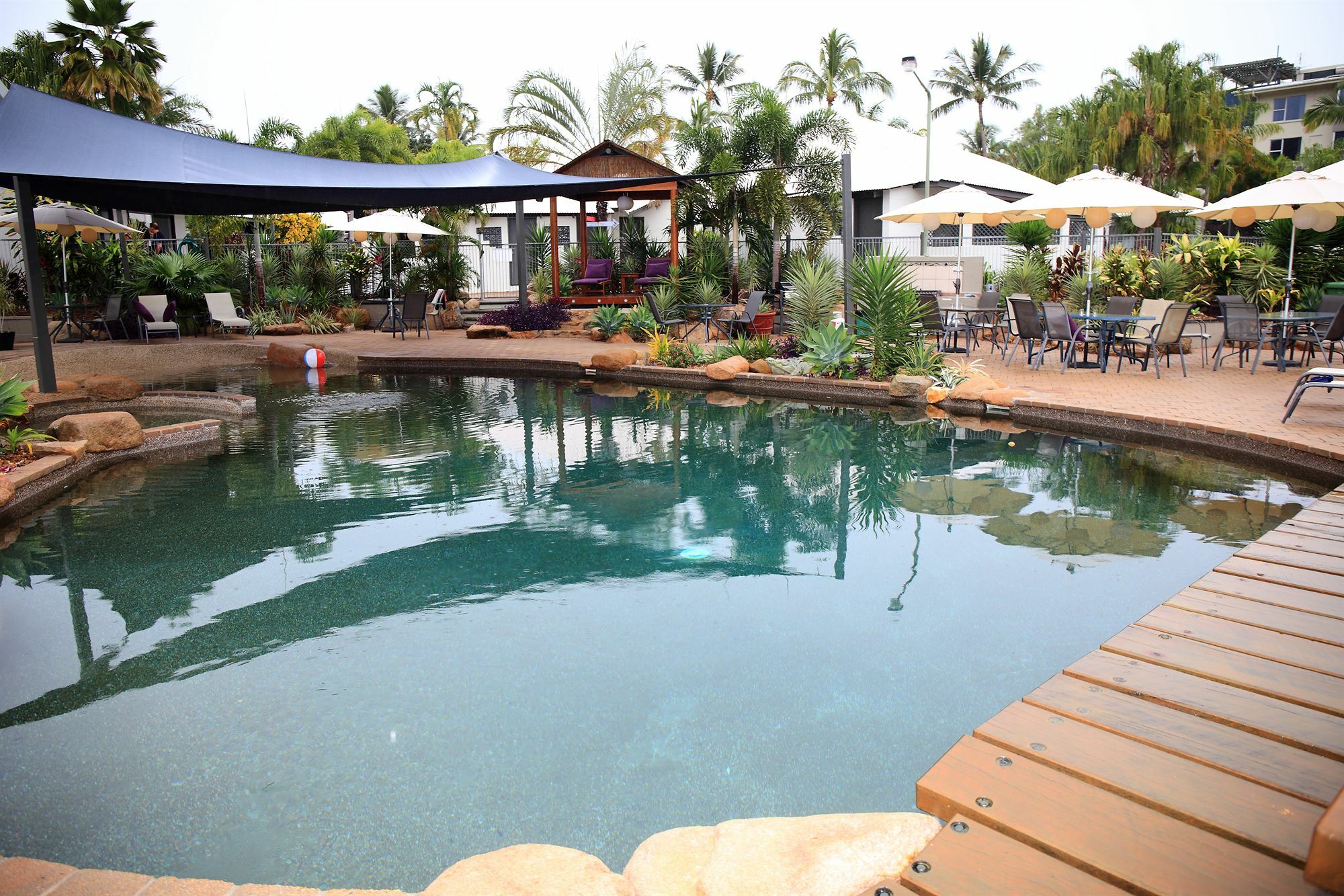 Island Leisure Resort Nelly Bay Exterior photo